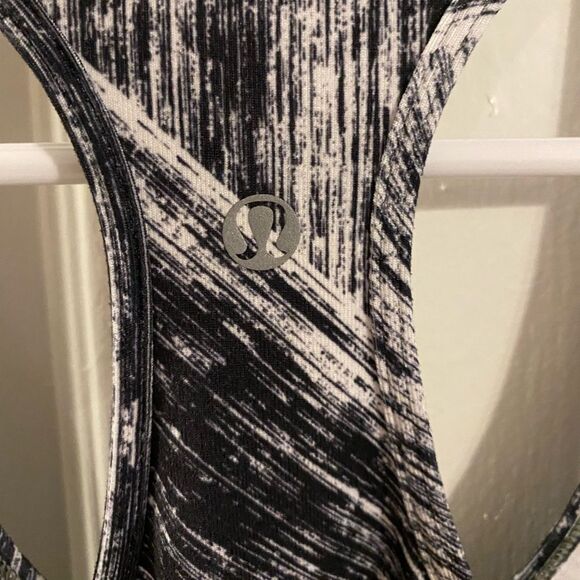 Lululemon | Racer Back Tank | Size 8 - Picture 2 of 5